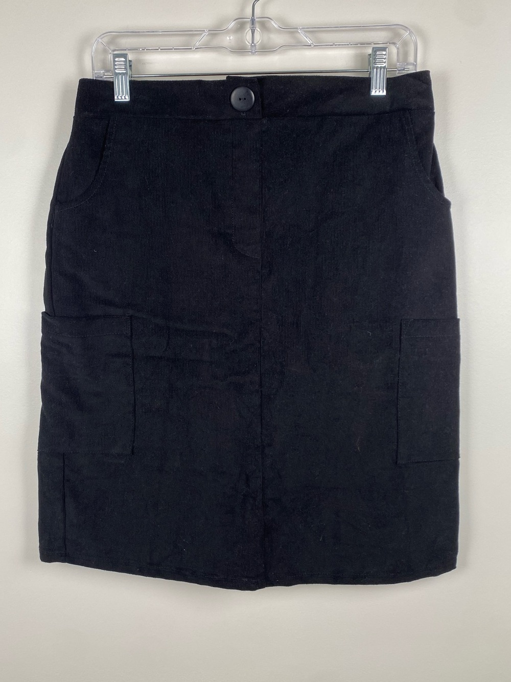 NWT LA Relaxed Black Corduroy Cargo Pocket Skirt size Medium